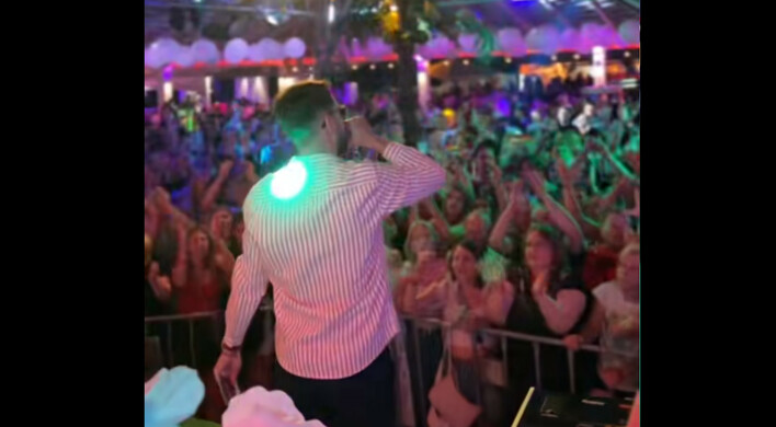 Karol Zawrotniak zaskoczył wszystkich podczas koncertu! Zszedł do publiczności i rozkręcił wyjątkową akcję w tłumie