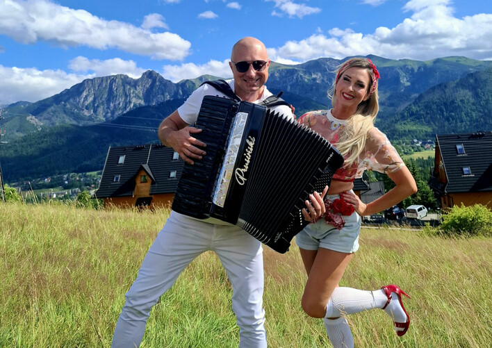 Kasia Malżycka z nowością „Nie diamenty” – zaskakujące połączenie folku i disco polo w letniej premierze