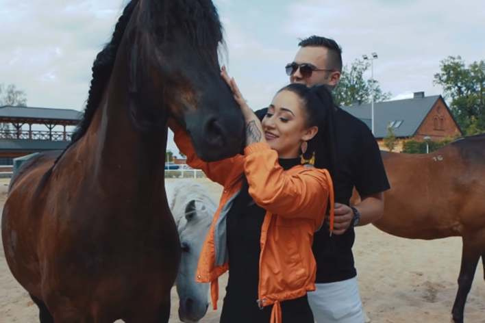 Mega hit? King - Ach te nogi | VIDEO | Premiera