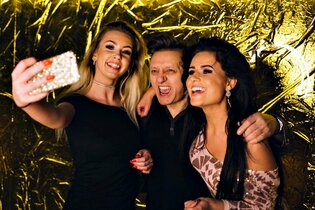 Klaudia Iwan w klipie zespołu Rem Faza! - zobaczcie zdjęcia z planu klipu "Laleczka mała"