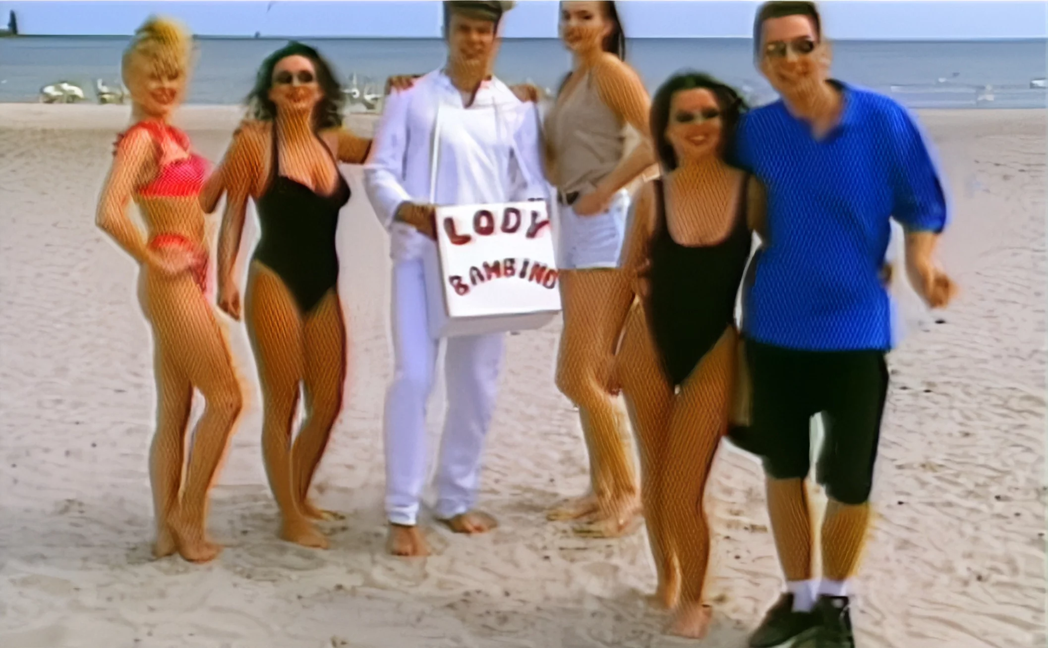 Klip do „Lato w Kołobrzegu" wcale nie powstał w Kołobrzegu. Wiesz, gdzie nagrał go Skaner?