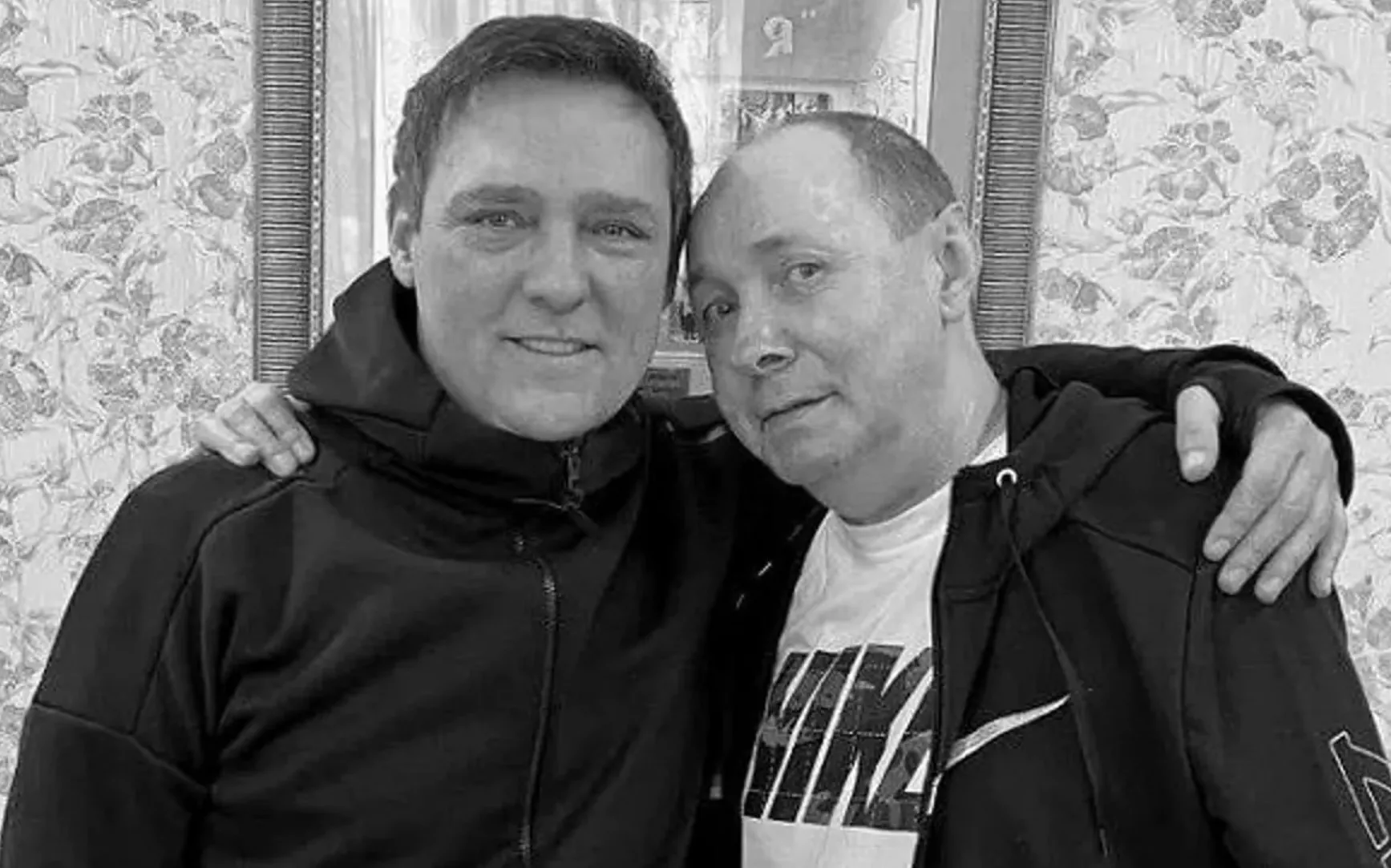 Kolejna śmierć w branży muzycznej! Nie żyje twórca przeboju „Biełyje Rozy„.
