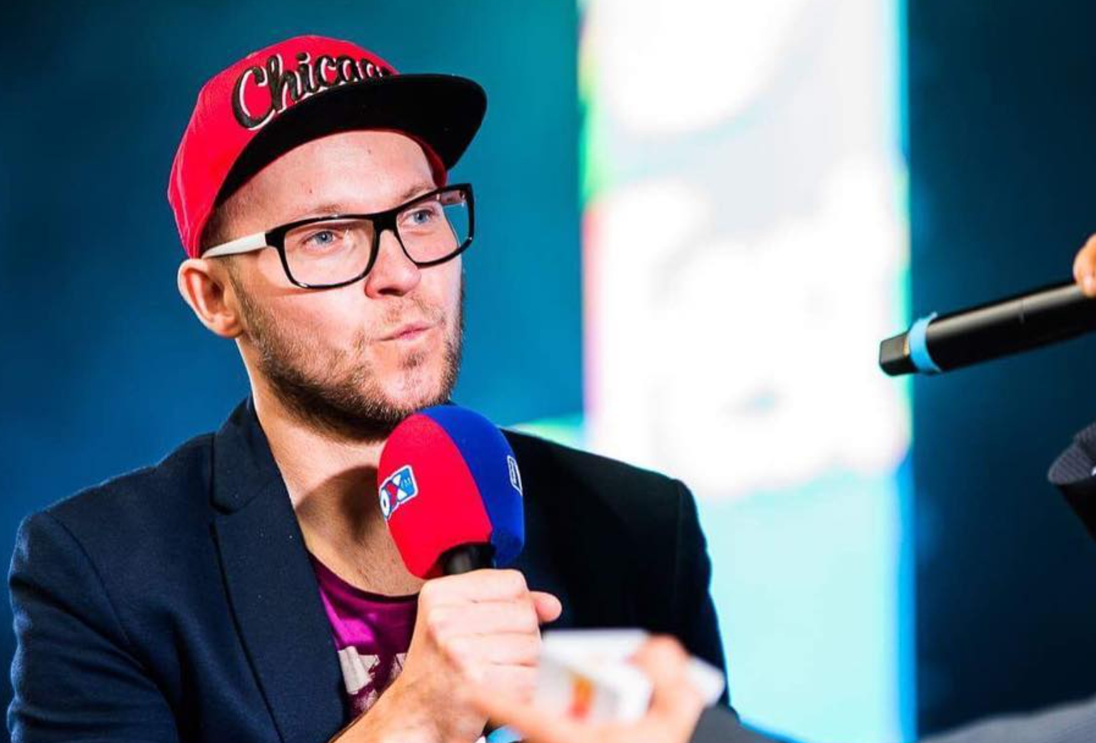 Kolejne odejścia w VOX FM. Paweł Doncbach żegna się po 11 latach pracy