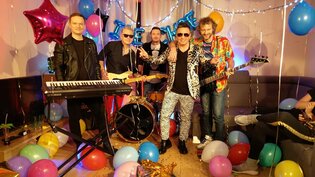 Kolorowy i mocno rozrywkowy teledysk od Arka Braxtona!