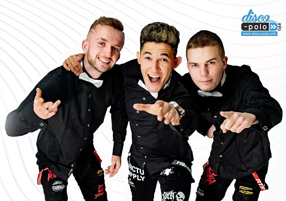 Gwiazdor TikToka Kamil Kossakowski lider zespołu disco polo DiscoBoys wystąpi w Klubie Bajka w Toruniu! 