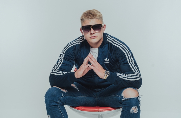 Kontrowersje wokół wokalisty disco polo! Kandyduje na radnego i wywołuje ogromne emocje!