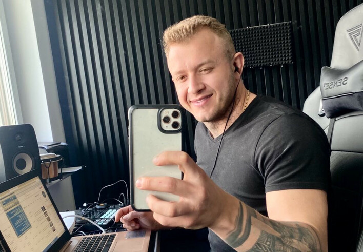 Kontrowersyjny hit Dawida Narożnego Piękni i Młodzi w nowej wersji! Ten utwór jest o byłej?!