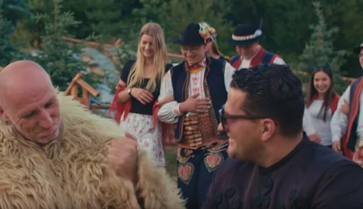 Wokalista disco polo odnalazł miłość w przyrodzie? Genialna propozycja od górala disco polo!