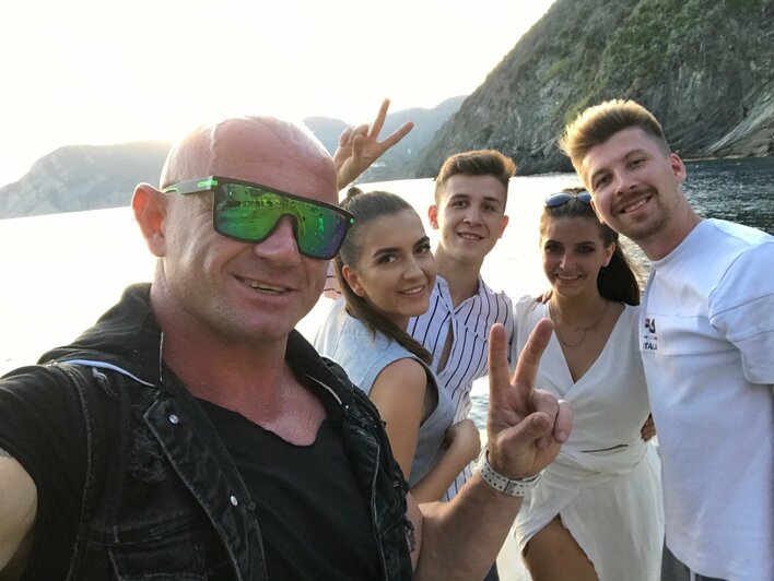 Kręcili teledysk do najnowszej produkcji disco polo i trafili na komisariat! Niewiarygodna historia Pudzian Band!