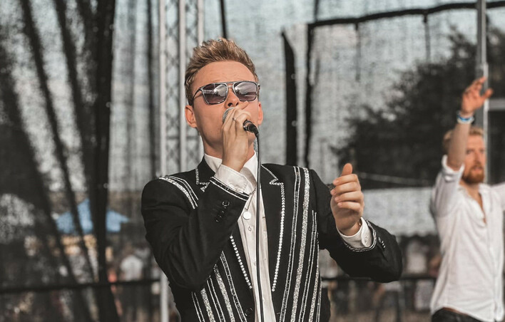 Krok od skandalu! Przerwany koncert gwiazdora disco polo! Zobaczcie co tam się wydarzyło!