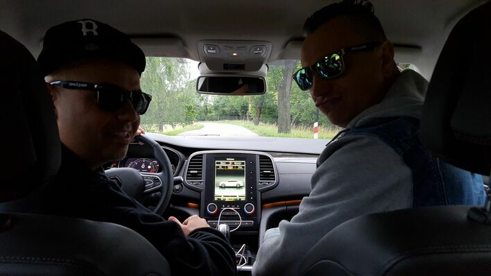 Krok od tragedii gwiazd disco polo. Nie mieli szans aby uciec - zderzyli się ze zwierzęciem!