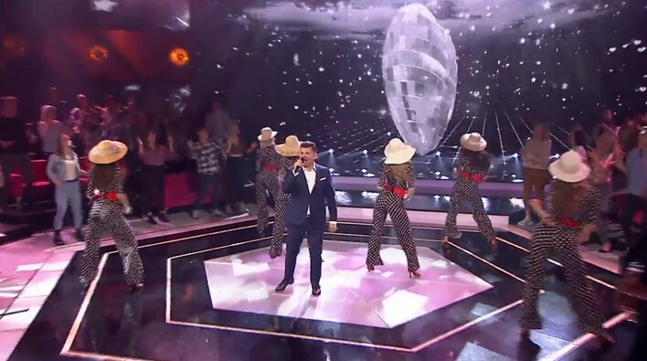 Król disco polo - Zenon Martyniuk zaśpiewał w wyjątkowym miejscu! Zobaczcie VIDEO!