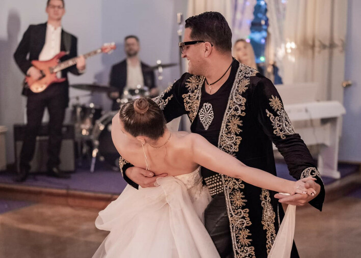 Król góralskiego disco polo stworzył hit na wesela?! Ten utwór będzie królował przy pierwszym tańcu!