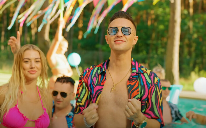 „Król„ od zespołu Playboys w rytmie klubowym – nowy remix od THR!LL podbija listy przebojów!„

