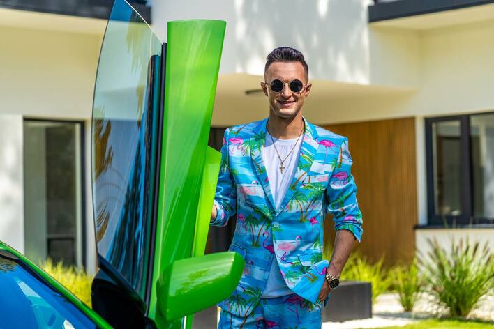 „Król” według Playboys – kulisy nowego teledysku i zaskakująca inspiracja powstania utworu!

