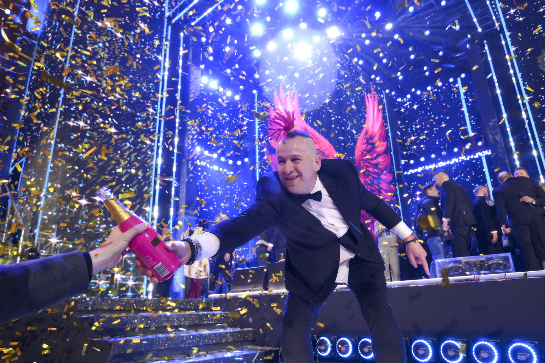 Która stacja wygrała sylwestrową noc TVP, Polsat, czy Republika? Zobacz ranking oglądalności! 