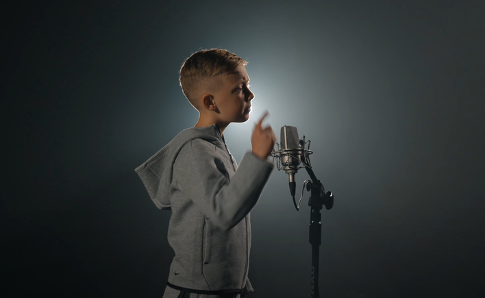 „Ku przestrodze” to muzyczna bomba Bartka BGK i Subacika – mocna historia w nowym hicie