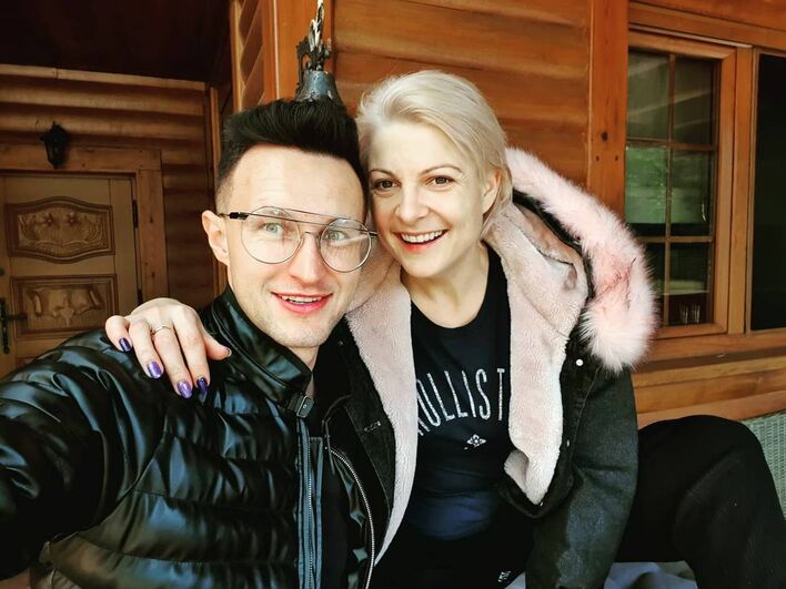 Przyjaźń w disco polo?! Kuba Urbański - Playboys przyłapany z gwiazdą Pięknych i Młodych - Magdą Narożną!  