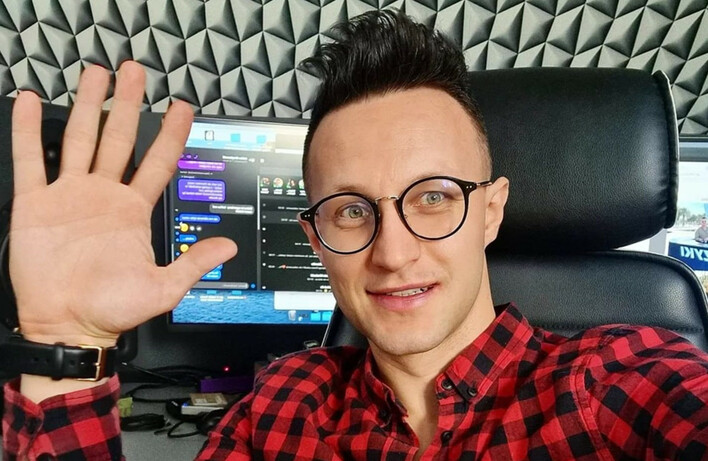 Kuba Urbański Playboys wraca do zdrowia i koncertowania. Wyjaśnił co tak naprawdę się wydarzyło