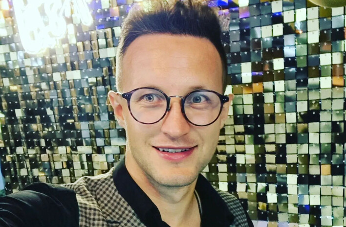 Kuba Urbański na rodzinnych wakacjach z Magdą Narożną?! Znany gwiazdor disco polo zachwycony ”Akumulatory naładowane ”