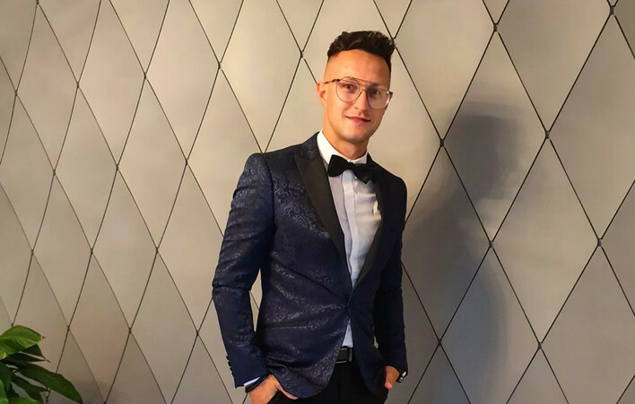 Kuba Urbański z Playboys – ile ma lat, czy ma żonę i dzieci? Poznaj lidera jednego z najpopularniejszych zespołów disco polo!

