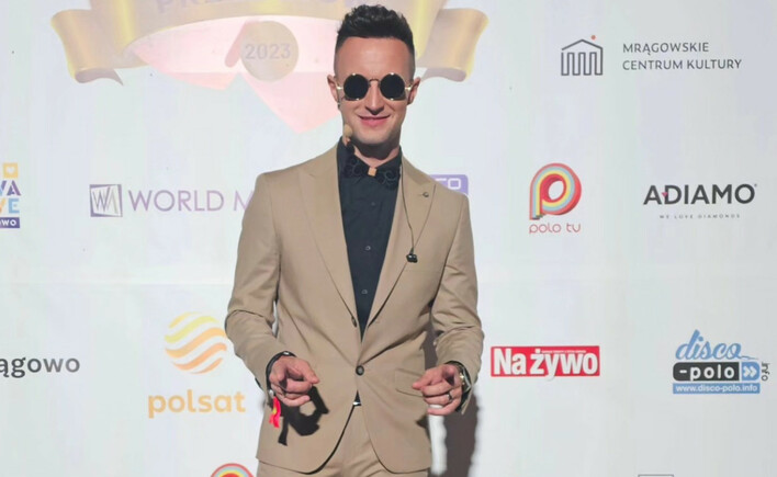 Kuba Urbański z Playboys o nostalgii za dzieciństwem: „Moja Babcia - jedna z najważniejszych osób na świecie„

