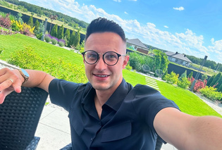 Kuba Urbański z Playboys po 12 latach w disco polo – wyjątkowe podsumowanie kariery artysty