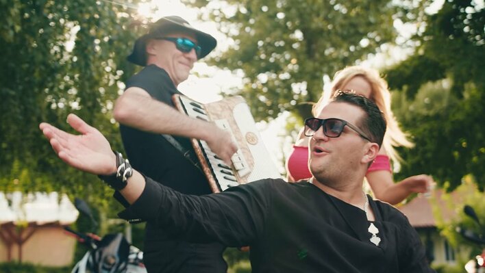 Kulisy konfliktu w disco polo! Lider popularnej grupy przerwał milczenie! 