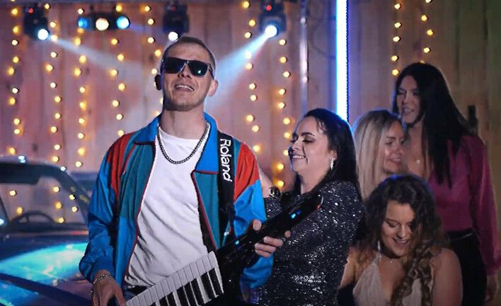 Lares i gorąca premiera pt. „Sen 90 lat„! To prawdziwe dobre disco polo!