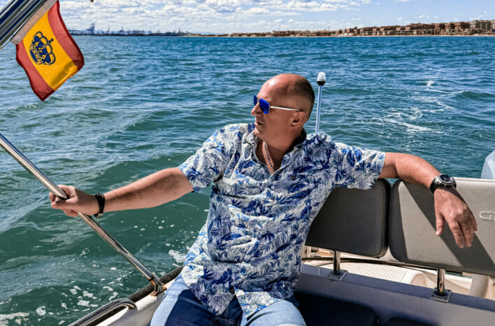 ”Latawce” Bartka Tecława już dostępne! Nowa premiera z mocnym przesłaniem dla wyjątkowych kobiet

