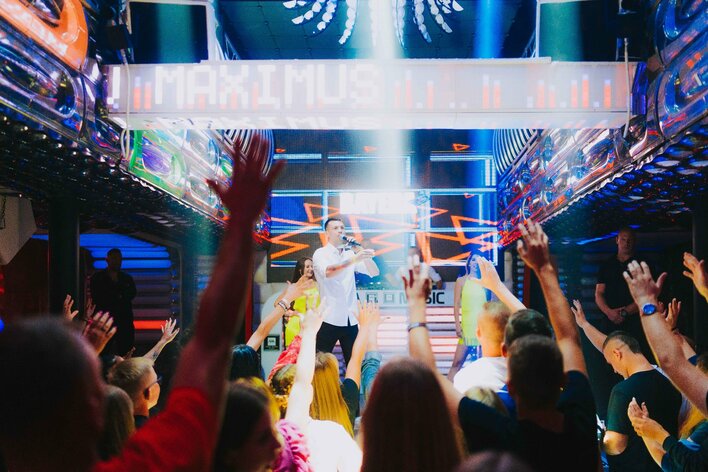 „Lecimy„ na żywo! Najnowszy hit grupy disco polo Bayera! Koniecznie posłuchajcie