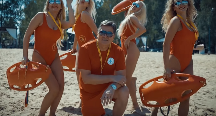 Legendarny wokalista z nowym teledyskiem! Cesarz disco polo zaskoczył nowością!