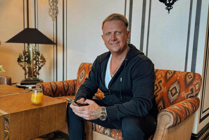 Lider DBomb uderza w „królowe disco polo” – „Nóż w kieszeni się otwiera, jak one wyglądają”, ostre słowa Padyaska