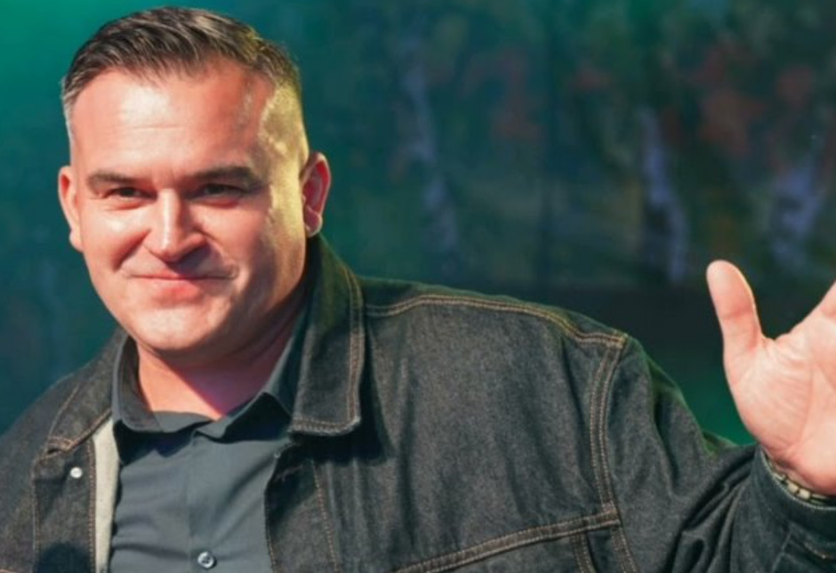 Lider i ich „Suknie kolorowe” – jeden z najważniejszych hitów disco polo lat 90