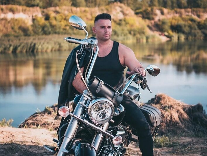 Gwiazdor disco polo zdradził fanom kulisy najnowszego projektu! Będzie ogień!