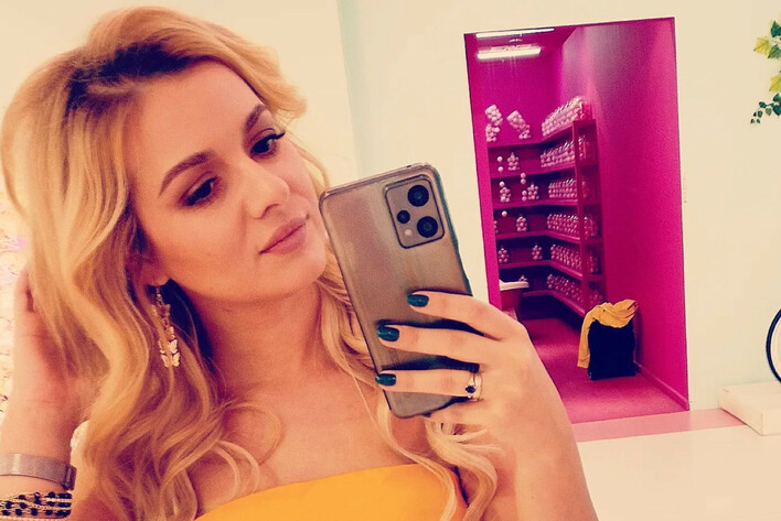 Lili pokazała przedpremierowo teledysk do piosenki „Kici kici„ Podbije tą NOWOŚCIĄ listy przebojów?! | VIDEO