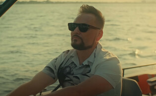 „Loca„ - ta dziewczyna jest z TikToka! Hit disco polo, który oczarował Polskę!