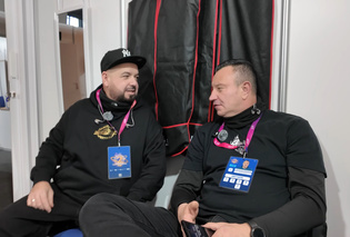 Long & Junior pokazali, co dzieje się przed wejściem na scenę Sylwestra pod Spodkiem. 15. odcinek Disco Trip bez cenzury