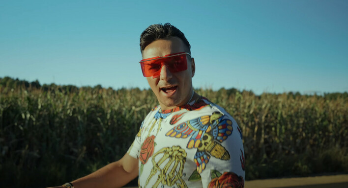 Loverboy z gorącą premierą pt. „Idealni„! Wokalista zaskoczył nową produkcją!