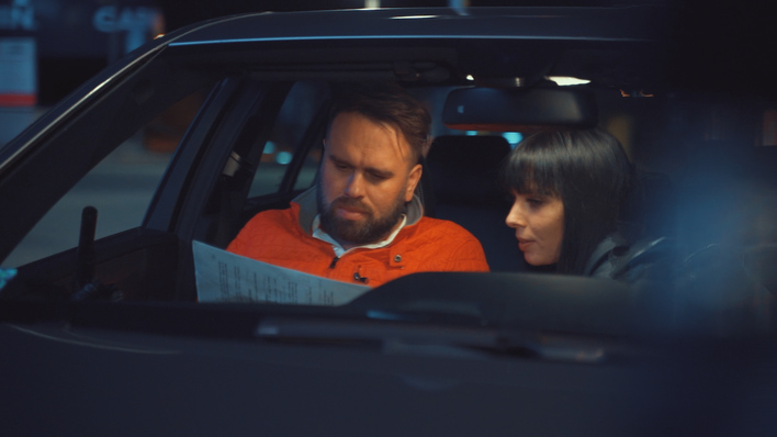 LucasM zaskakuje nową propozycją! Mocny akcent muzyczny w najnowszej propozycji „Ty lubisz klasyki„ zagwarantuje mu sukces?!