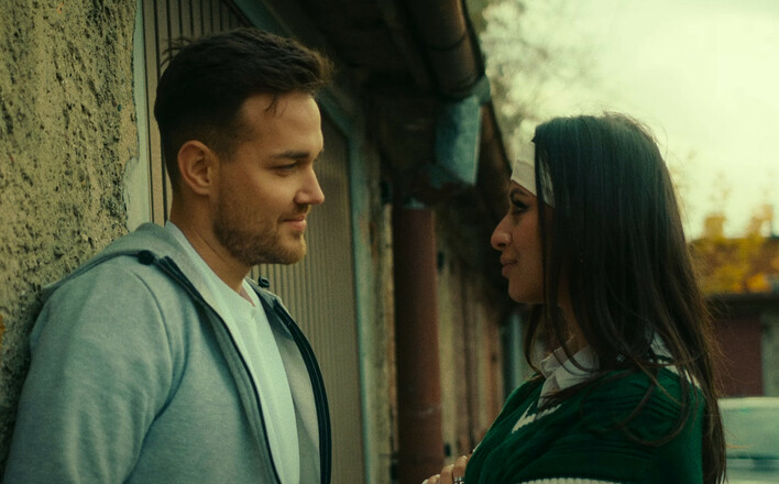 Luka Rosi zaskakuje nowym numerem ”Głupie łzy”! Tego fani disco polo się nie spodziewali

