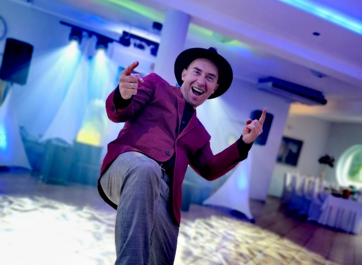 Łukasz Gesek zakochany w pięknej dziewczynie?! Niezwykła premiera gwiazdora disco polo podbija sieć!