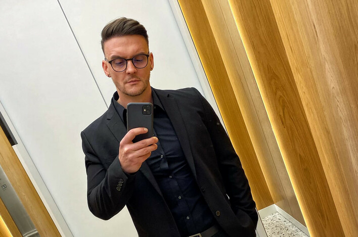 Dramat gwiazdora disco polo! Maciej „Maczo„ Kuśmierz walczy z oszustami! Fani stracą pieniądze?! Co z karierą?!
