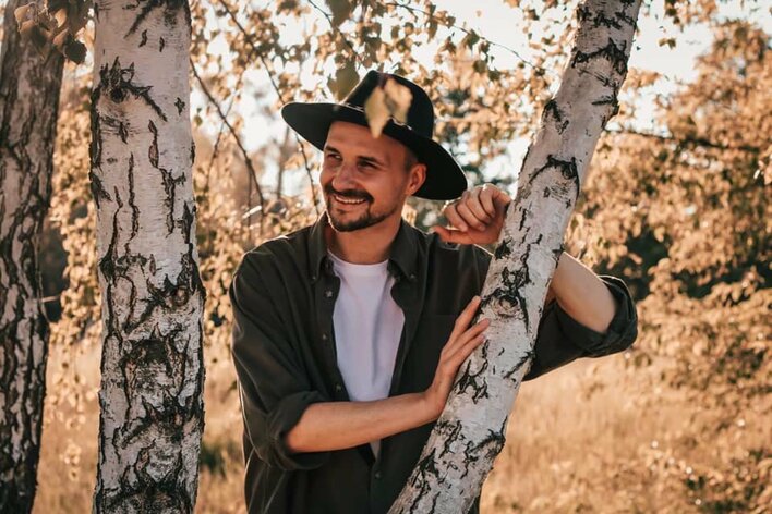 Piękna historia! Wokalista disco polo wzruszony przez swoich rodziców! 