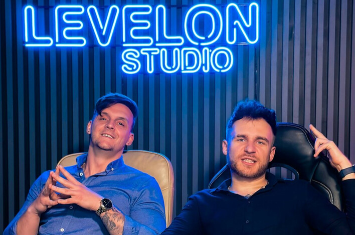 Wyjątkowa ballada Maczo „Moje serce tylko dla Ciebie!„ hitem disco polo?! Gwiazdor telewizji Polsat zaskakuje fanów! 