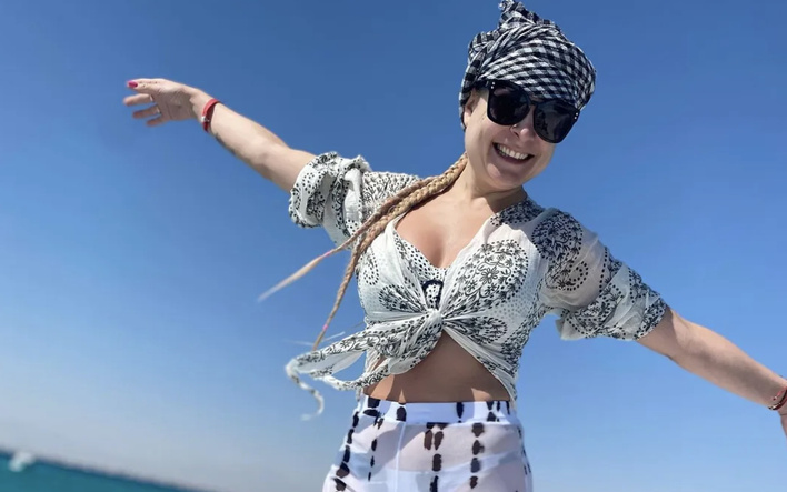 Magda Narożna na ustach wszystkich! Gwiazda założyła prześwitujące spodnie! [FOTO]