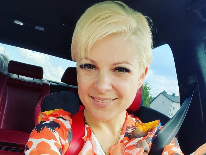 Magda Narożna niczym różowa landrynka! Znakomita stylizacja gwiazdy disco polo hitem internetu?!