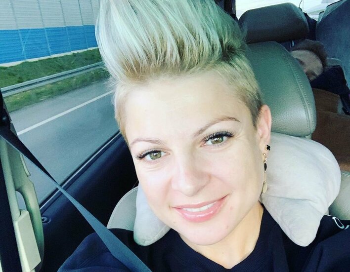 Magda Narożna (Piękni i Młodzi) na ustach internautów! Zaskoczyła swoją świąteczną stylizacją