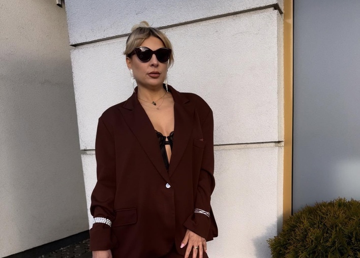 Magda Narożna pokazała się w garniturze i bieliźnie