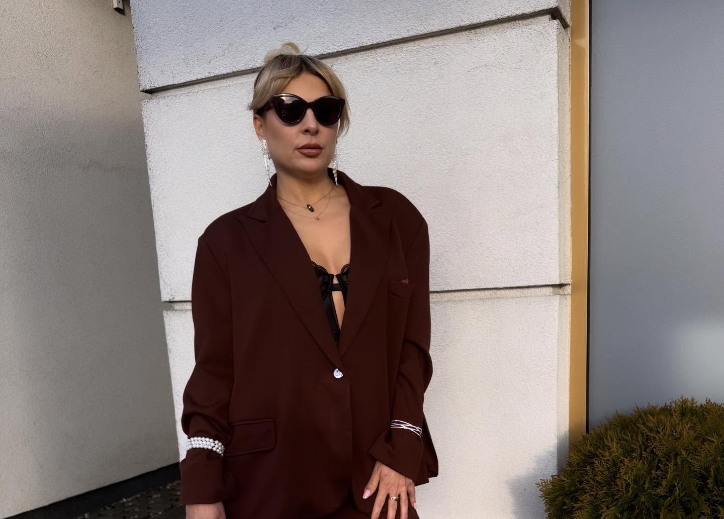 Magda Narożna pokazała się w garniturze i bieliźnie